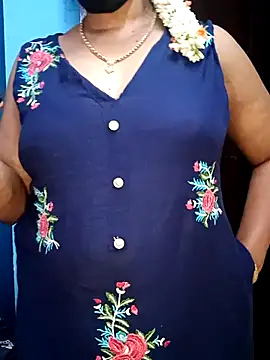 Snapshot of tamil_sarah chatting on July 15, 2026, 6:18 am tamil sarah online show from July 15, 2026, 6:18 am