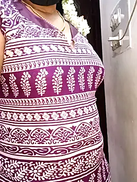 Snapshot of tamil_sarah chatting on July 24, 2026, 8:23 am tamil sarah online show from July 24, 2026, 8:23 am
