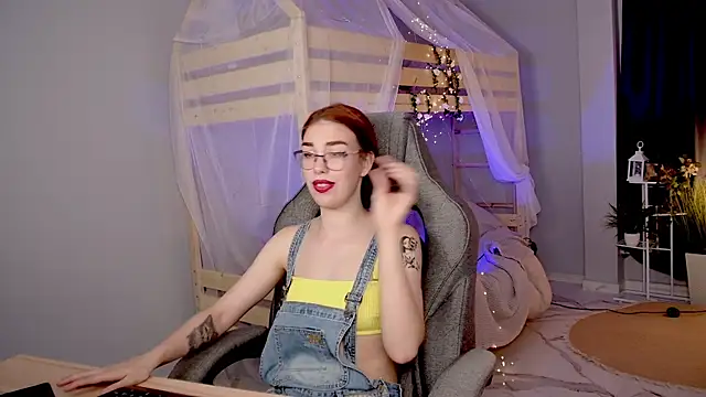 SeraphineDuskryn online show from July 14, 2026, 5:18 pm