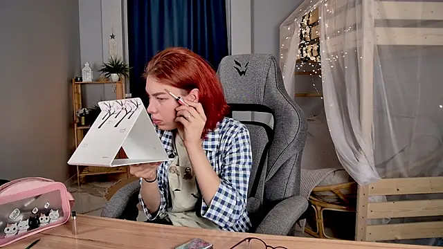 SeraphineDuskryn online show from July 21, 2026, 8:49 am
