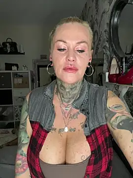 InkedMissLaBaehm online show from July 28, 2026, 10:53 pm