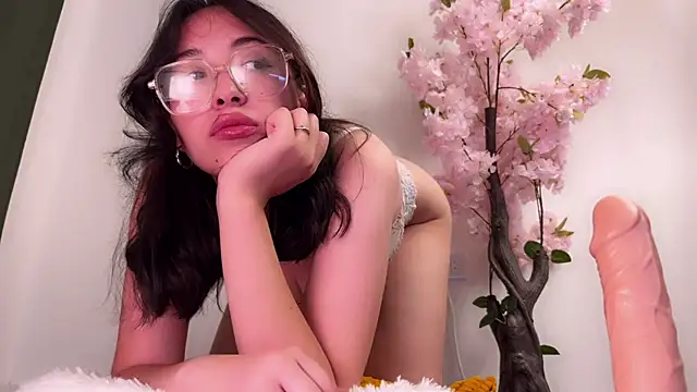 Snapshot of Hannari_ chatting on June 24, 2026, 3:55 pm Hannari online show from June 24, 2026, 3:55 pm