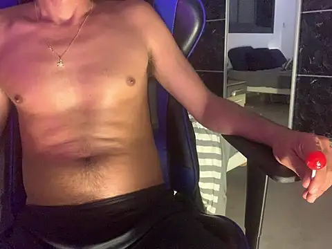 Snapshot of BobyBoy69 chatting on July 16, 2026, 10:38 pm BobyBoy69 online show from July 16, 2026, 10:38 pm