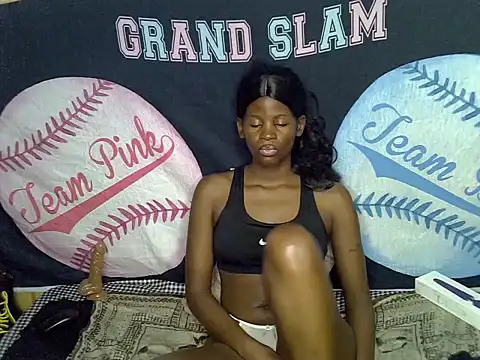 Snapshot of Queen_slay2 chatting on June 19, 2026, 11:30 pm Queen slay2 online show from June 19, 2026, 11:30 pm