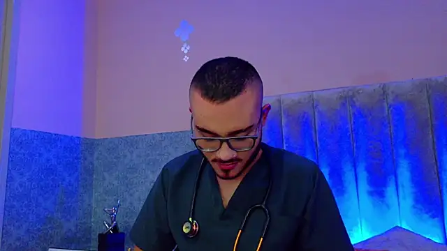 Snapshot of Matia_Zelvya chatting on June 25, 2026, 12:42 pm Matia Zelvya online show from June 25, 2026, 12:42 pm