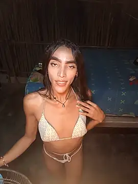Snapshot of GabyMilan_ chatting on June 22, 2026, 3:25 am GabyMilan online show from June 22, 2026, 3:25 am
