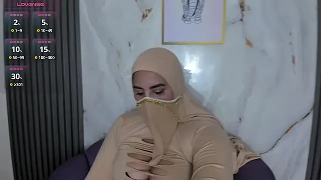 Snapshot of Nadia_Sammur chatting on June 12, 2026, 1:26 am Nadia Sammur online show from June 12, 2026, 1:26 am