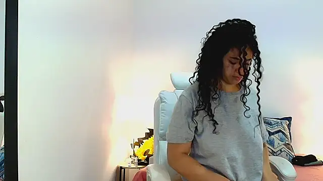Snapshot of Isabella_Sophia19 chatting on July 10, 2026, 10:51 am Isabella Sophia19 online show from July 10, 2026, 10:51 am