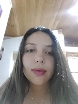 Bella Karoline online show from July 7, 2026, 12:24 am