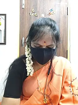 Snapshot of Tamil_white_beauty chatting on July 17, 2026, 6:02 pm Tamil white beauty online show from July 17, 2026, 6:02 pm