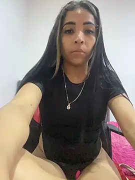Snapshot of Rosa_em chatting on June 16, 2026, 12:41 pm Rosa em online show from June 16, 2026, 12:41 pm