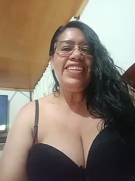 Snapshot of Emilif_ chatting on July 8, 2026, 3:00 am Emilif online show from July 8, 2026, 3:00 am