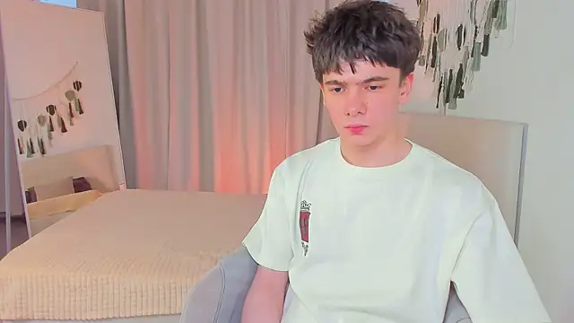 Snapshot of Ethan_Crowe chatting on July 28, 2026, 4:50 pm Ethan Crowe online show from July 28, 2026, 4:50 pm
