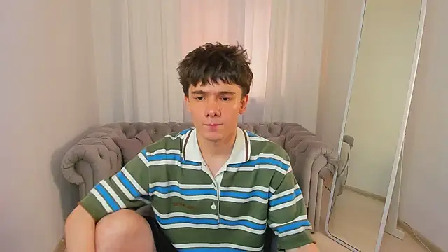 Snapshot of Ethan_Crowe chatting on July 30, 2026, 10:47 am Ethan Crowe online show from July 30, 2026, 10:47 am