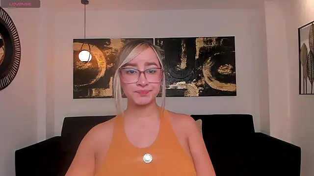 Snapshot of NovaSinclairX chatting on July 22, 2026, 11:24 am NovaSinclairX online show from July 22, 2026, 11:24 am