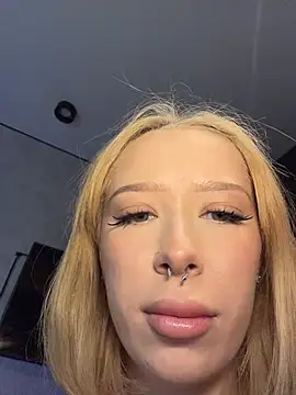 MaryChanXO online show from July 2, 2026, 5:02 am