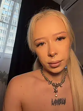 MaryChanXO online show from August 2, 2026, 3:05 am