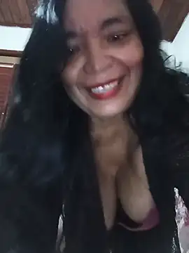 Snapshot of Ariais502026 chatting on July 31, 2026, 11:42 am Ariais502026 online show from July 31, 2026, 11:42 am