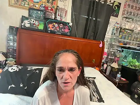 Snapshot of saralaw22 chatting on July 15, 2026, 7:19 pm saralaw22 online show from July 15, 2026, 7:19 pm