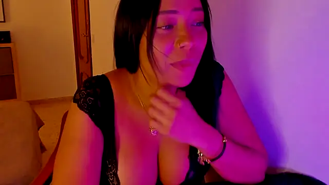 NicolePasqualott online show from September 18, 2025, 8:55 pm