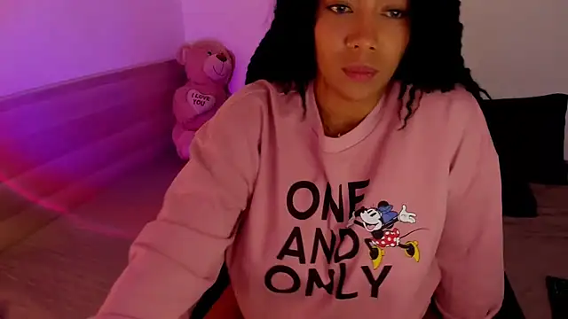 NicolePasqualott online show from November 17, 2025, 8:25 pm