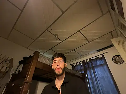 Snapshot of Leo_Saint_ chatting on June 14, 2026, 7:16 pm Leo Saint online show from June 14, 2026, 7:16 pm