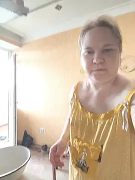 Snapshot of -ELLILOVE- chatting on June 14, 2026, 7:54 am -ELLILOVE- online show from June 14, 2026, 7:54 am