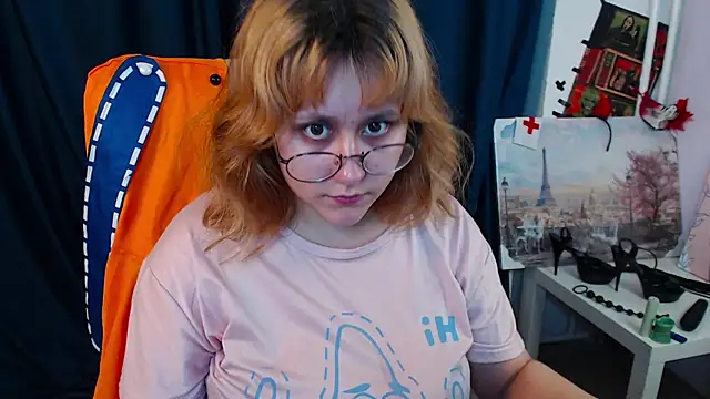 Snapshot of Judith_hypnosiss chatting on July 21, 2026, 9:33 am Judith hypnosiss online show from July 21, 2026, 9:33 am