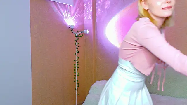 Snapshot of SweeetMia chatting on July 10, 2026, 3:00 am SweeetMia online show from July 10, 2026, 3:00 am