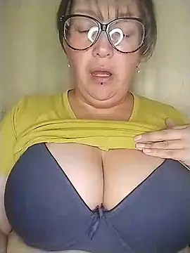  Saraqueen-- online show from June 17, 2026, 2:47 am