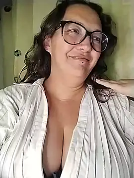  Saraqueen-- online show from June 25, 2026, 5:12 am