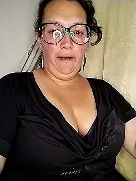  Saraqueen-- online show from July 2, 2026, 3:23 am