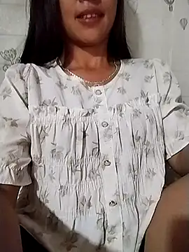 Snapshot of Helen-nn chatting on July 28, 2026, 11:50 am Helen-nn online show from July 28, 2026, 11:50 am