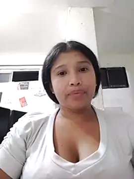 Snapshot of Nati_linda chatting on June 17, 2026, 3:31 am Nati linda online show from June 17, 2026, 3:31 am