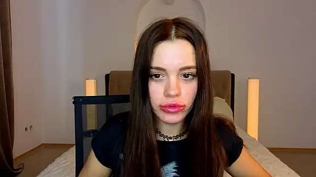 Snapshot of Little_cuti1e chatting on July 24, 2026, 9:18 am Little cuti1e online show from July 24, 2026, 9:18 am