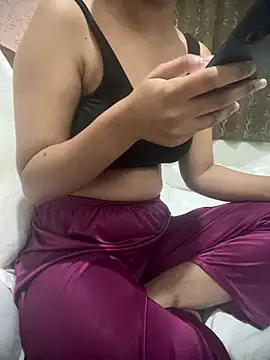 Snapshot of Kyaara_sexy6 chatting on July 8, 2026, 6:45 pm Kyaara sexy6 online show from July 8, 2026, 6:45 pm
