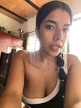 Snapshot of Lia-Rousee chatting on June 16, 2026, 6:54 pm Lia-Rousee online show from June 16, 2026, 6:54 pm