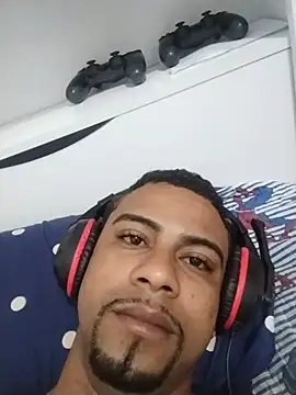 01LeonBlack online show from July 24, 2026, 1:09 pm