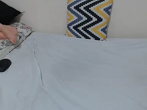 Snapshot of lewinne chatting on July 14, 2026, 12:46 am lewinne online show from July 14, 2026, 12:46 am