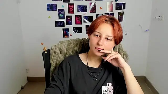 Snapshot of Dilara_Kiss_ chatting on July 7, 2026, 11:25 am Dilara Kiss online show from July 7, 2026, 11:25 am