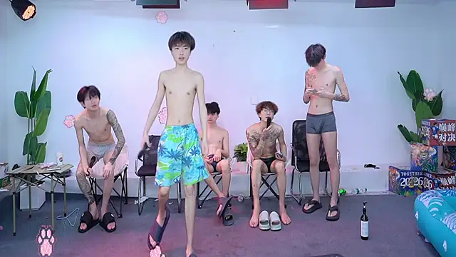 Snapshot of SOL-07 chatting on August 2, 2026, 1:20 pm SOL-07 online show from August 2, 2026, 1:20 pm