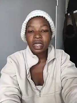 Snapshot of Cherryblush_2 chatting on July 11, 2026, 5:54 am Cherryblush 2 online show from July 11, 2026, 5:54 am