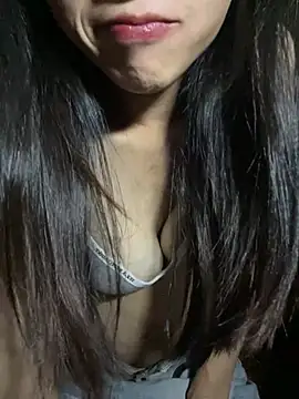 Snapshot of thyfoxanna chatting on July 16, 2026, 4:24 pm thyfoxanna online show from July 16, 2026, 4:24 pm