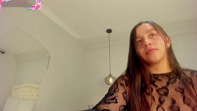 Snapshot of Alice__bennett chatting on July 23, 2026, 2:04 pm Alice bennett online show from July 23, 2026, 2:04 pm