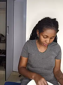 Snapshot of Holy_Virgin chatting on June 17, 2026, 6:31 pm Holy Virgin online show from June 17, 2026, 6:31 pm