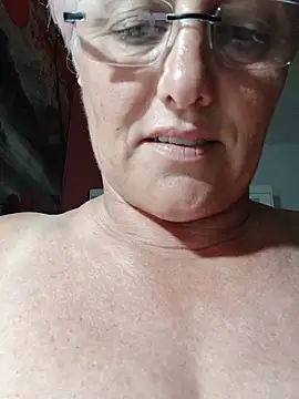 Snapshot of AngelDemon8 chatting on June 16, 2026, 9:39 pm AngelDemon8 online show from June 16, 2026, 9:39 pm