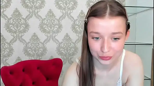 Snapshot of michelle_blus chatting on July 19, 2026, 6:33 pm michelle blus online show from July 19, 2026, 6:33 pm