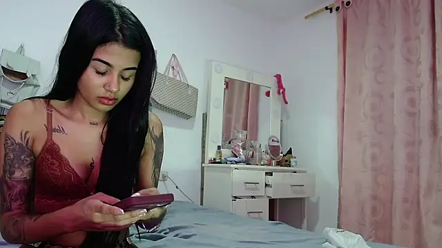 mia romanoft online show from July 25, 2026, 5:27 am