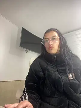 Snapshot of GabyLopez_Pink chatting on August 4, 2026, 3:21 am GabyLopez Pink online show from August 4, 2026, 3:21 am