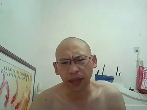Snapshot of benly888 chatting on July 4, 2026, 10:49 pm benly888 online show from July 4, 2026, 10:49 pm